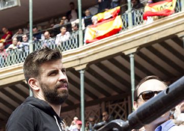 Piqué alborota la plaza de Valencia