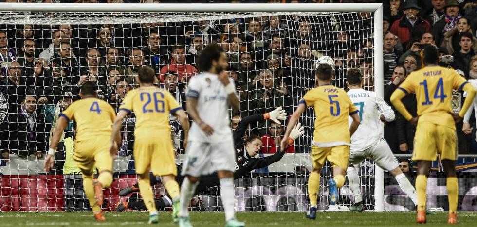 Cristiano marca des del punt de penal.