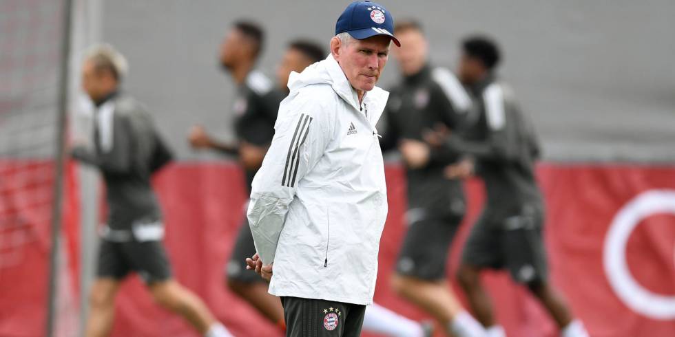 Heynckes, durante un entrenamiento del Bayern.