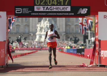 El calor derrota el deseo de récords mundiales en el maratón de Londres