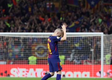 Iniesta anuncia este viernes que deja el Barça