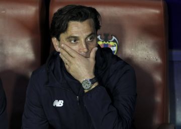 El Sevilla destituye a Montella y le da el banquillo a Caparrós
