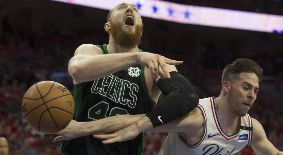 Baynes y McConnell.