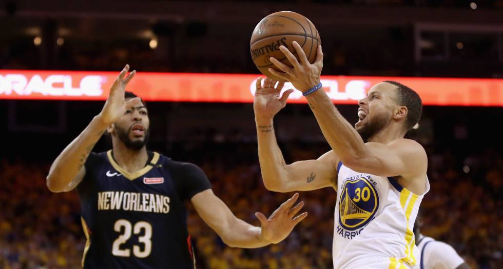 Davis y Curry.