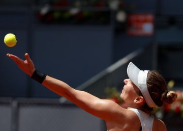 Halep sigue a paso arrollador en Madrid y mantiene el pulso con Wozniacki por el número uno