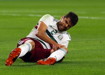 México pierde por lesión a Néstor Araujo para el Mundial de Rusia