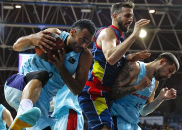 Tomic salva al Barça de la primera muerte súbita