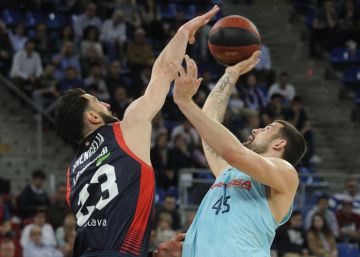 El Baskonia empieza a tope ante el Barça
