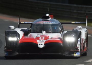 Fernando Alonso descubre la noche de Le Mans y se coloca en la ‘pole’ provisional Fernando Alonso descubre la noche de Le Mans y se coloca en la ‘pole’ provisional