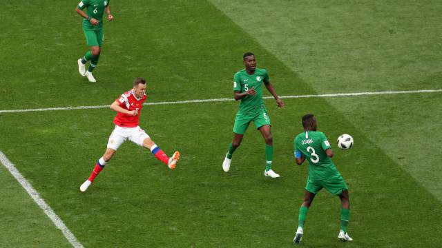 Cheryshev marca el cuarto de Rusia