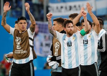 Sampaoli: “Messi siente, llora y disfruta como un argentino más”