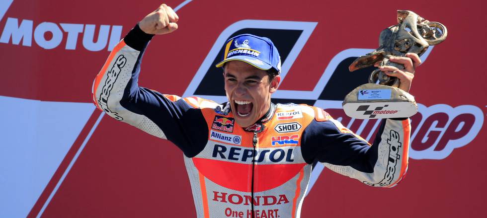 Márquez, en el podio de Assen.