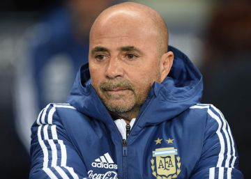 Argentina prescinde de Sampaoli