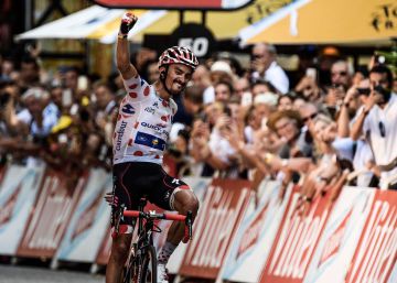 El Tour llega a su día decisivo al ritmo del alegre Alaphilippe