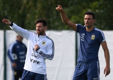 Aimar y Scaloni, interinos en Argentina