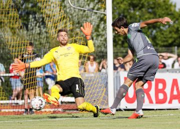 Oyarzabal renueva con la Real Sociedad hasta 2024