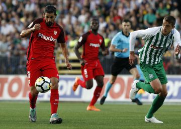 El Sevilla golea al Zalgiris y sigue adelante en Europa