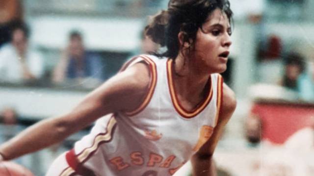 Blanca Ares, en un partido con la selección española.