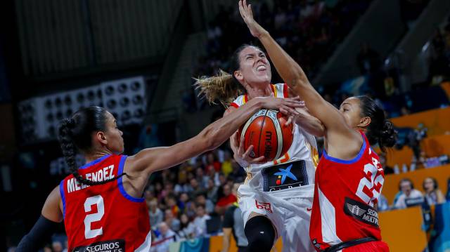 Anna Cruz intenta superar a Meléndez y Pérez