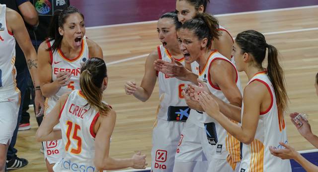 Las jugadoras españolas celebran una canasta ante Bélgica