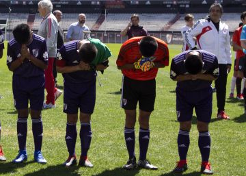 Los niños de la cueva de Tailandia, estrellas por un día en River Plate