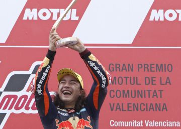 Can Öncü gana la carrera de Moto3 con solo 15 años y el día de su debut