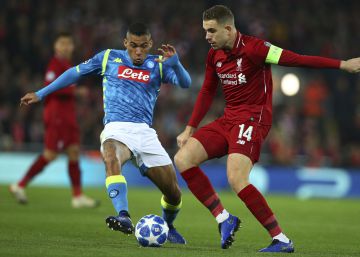 Napoles e Inter caen a la Europa League mientras Tottenham y Liverpool pasan segundos a octavos