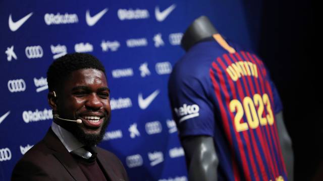 Umtiti, durante su renovación a mediados de año.