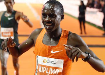 El ugandés Jacob Kiplimo y la keniana Brigid Kosgei baten los récords de la San Silvestre