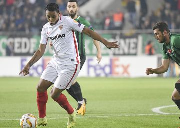 El Sevilla cede a Muriel a la Fiorentina