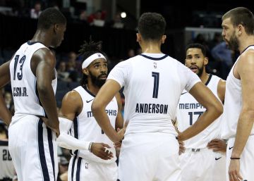 Los Grizzlies, de lío en lío y de derrota en derrota