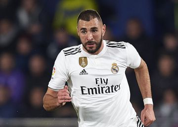 Benzema se queda solo
