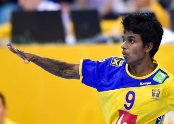 Una jugadora sueca de balonmano se retira tras revelar que nació “en el cuerpo equivocado”