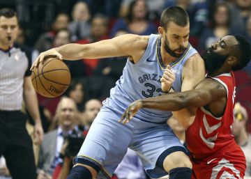 Harden prolonga su asombrosa racha con 57 puntos ante los Grizzlies