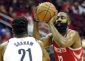 James Harden no para hasta los 58 puntos