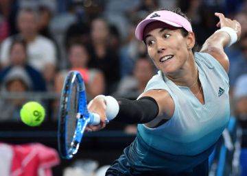 Muguruza luce el revés hacia octavos