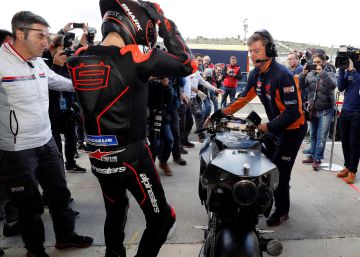 Jorge Lorenzo se fractura la muñeca a dos semanas del primer test con Honda