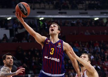 El Barça abruma y desbanca al Olympiacos