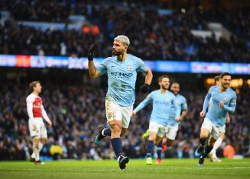 Agüero fulmina al Arsenal