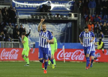El Alavés recupera el color ante el Levante