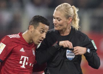 La televisión iraní cancela la retransmisión de un partido de la Bundesliga porque arbitraba una mujer