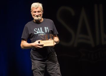 El navegante francés Jean-Luc van den Heede recibe el premio Sail In Festival en Bilbao El navegante francés Jean-Luc van den Heede recibe el premio Sail In Festival en Bilbao