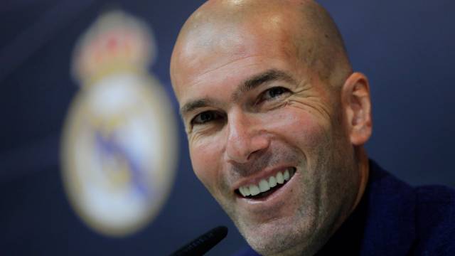 Zidane vuelve al Real Madrid nueve meses después de marcharse