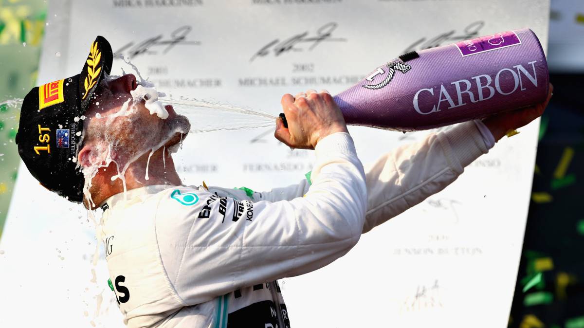 Bottas celebra su victoria en Australia.