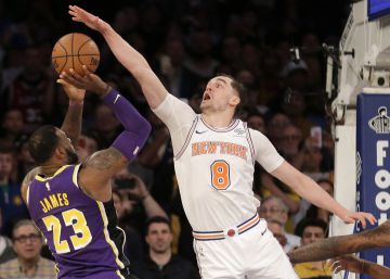 Un tapón decisivo de Hezonja retrata el calvario de LeBron James