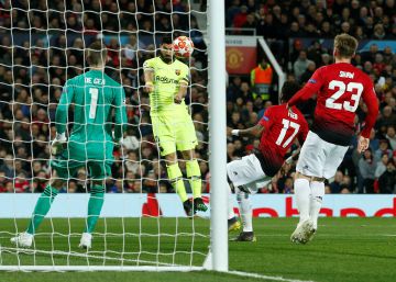 Suárez deja huella en Old Trafford