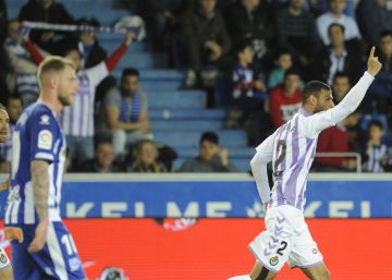 El Valladolid sortea la adversidad y empata en Vitoria