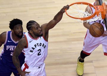 Marc barre y Leonard abrillanta para el 1-0 en el Raptors-Sixers