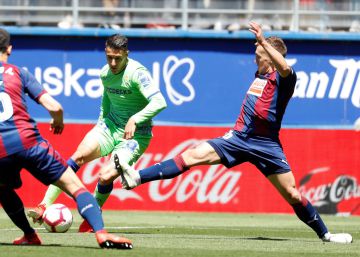 Un Eibar salvado y un Betis fundido