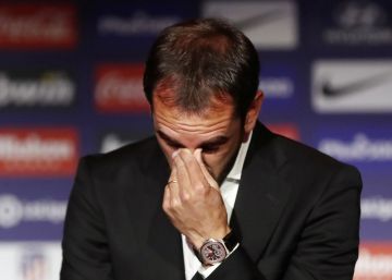 Godín dice adiós al Atlético como el símbolo de una era